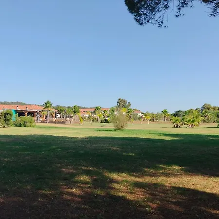 Avec Jardin Privatif, Piscine Et 100 M A Pieds Apartment