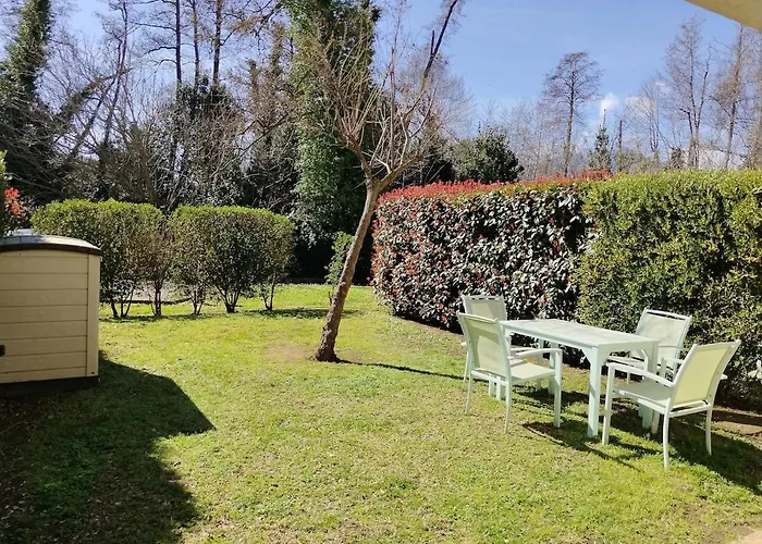 Avec Jardin Piscine Et 100 M Appartamento *