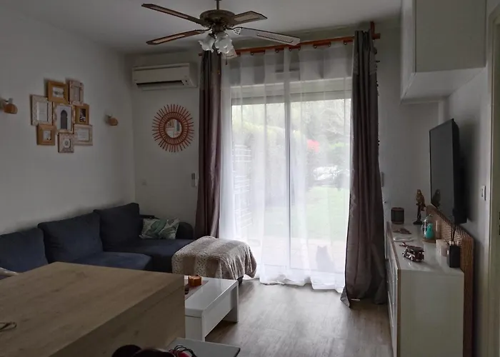 Avec Jardin Piscine Et 100 M *